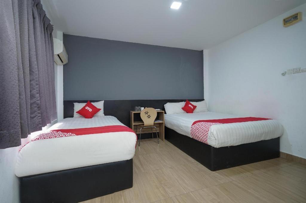 Oyo 90106 Sindbad Hotel Куала-Лумпур Экстерьер фото
