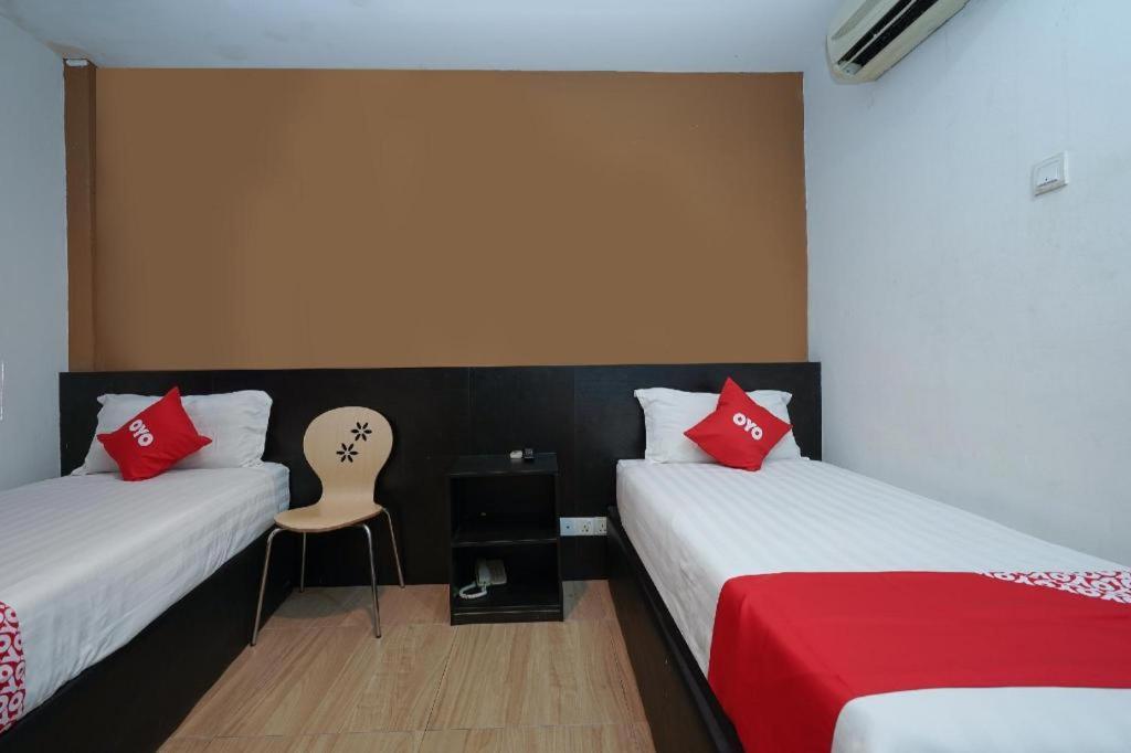 Oyo 90106 Sindbad Hotel Куала-Лумпур Экстерьер фото