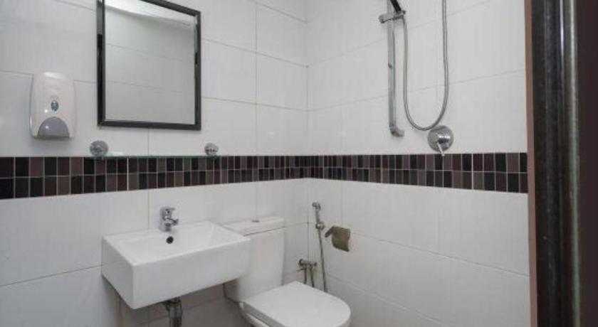 Oyo 90106 Sindbad Hotel Куала-Лумпур Экстерьер фото